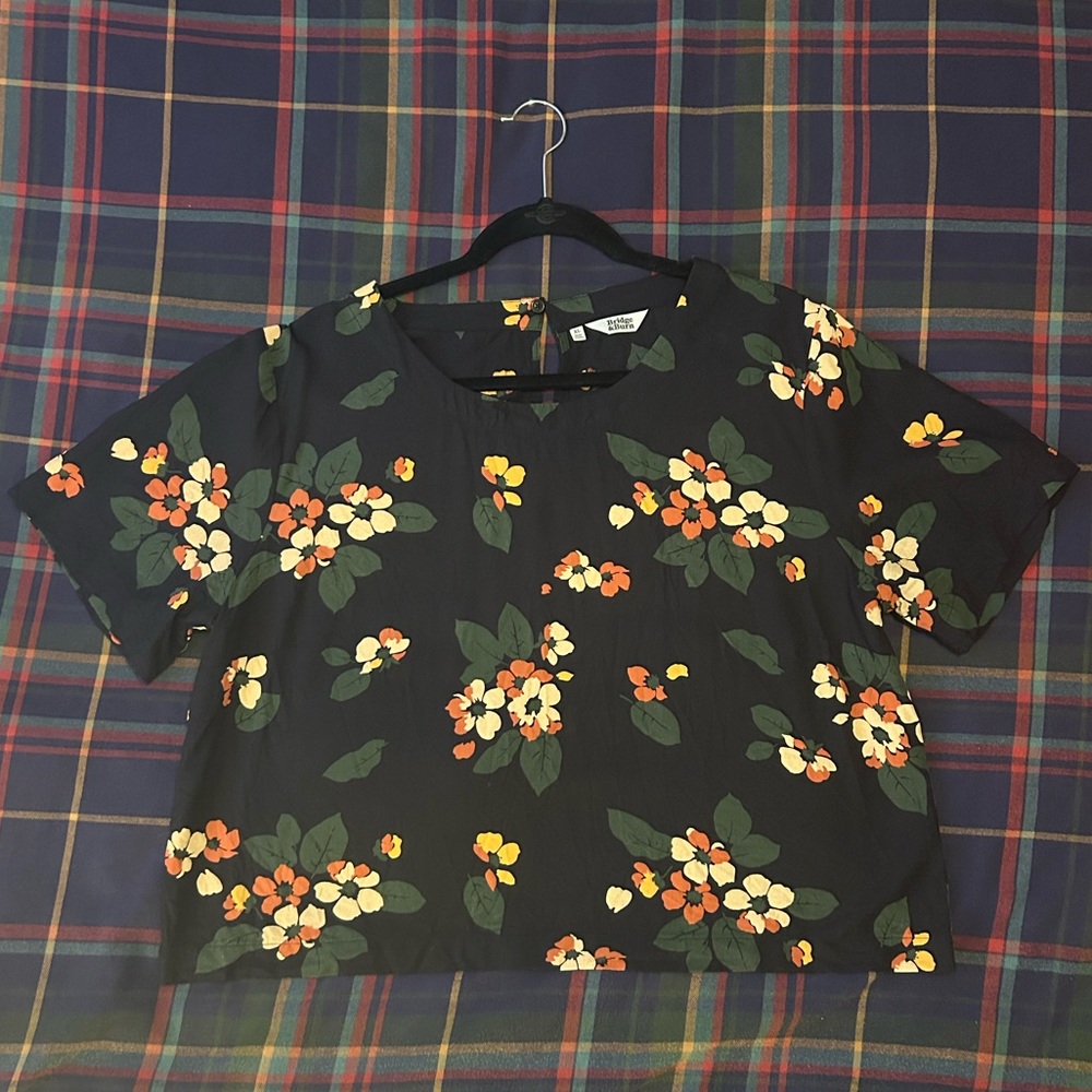 Bridge & Burn floral short sleeve blouse